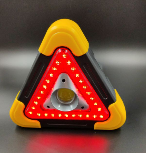 Многофункциональный фонарь-прожектор с аварийной подсветкой  xf-6879 / Аварийка автомобильная Аварийный знак