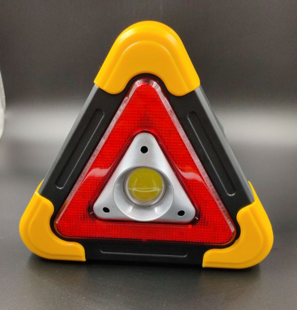 Многофункциональный фонарь-прожектор с аварийной подсветкой  xf-6879 / Аварийка автомобильная Аварийный знак